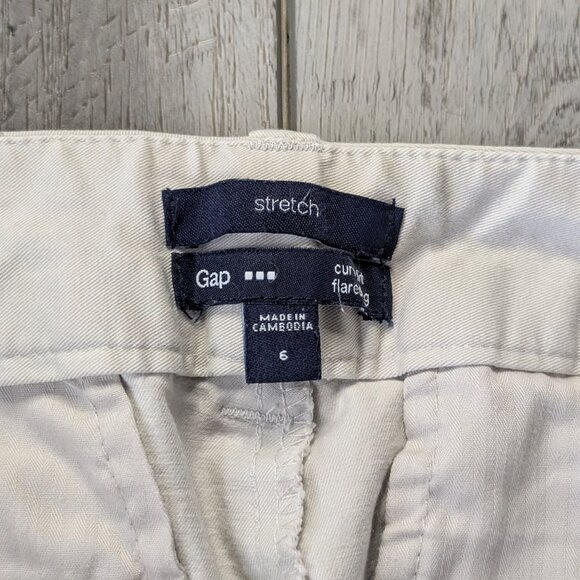 GAP, Curve Fit Flare Leg Stretch Cropped Khakis, Sz 6 - Picture 3 of 9